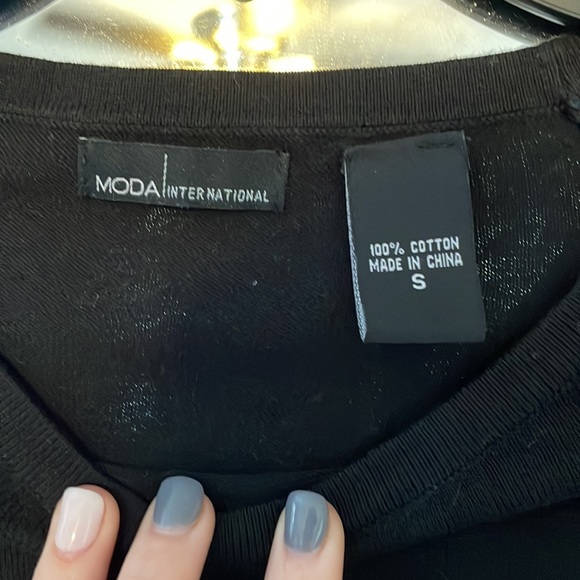 Black Fitted Dress - Picture 3 of 4